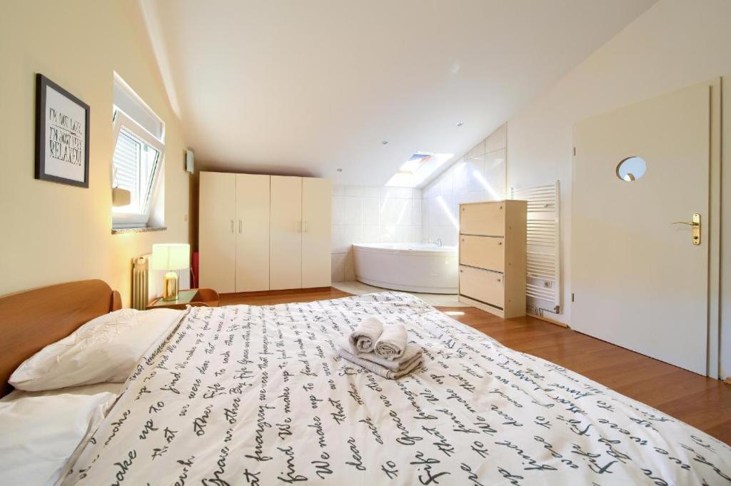 Luxury Apartments Vanessa, Njivice Ngoại thất bức ảnh